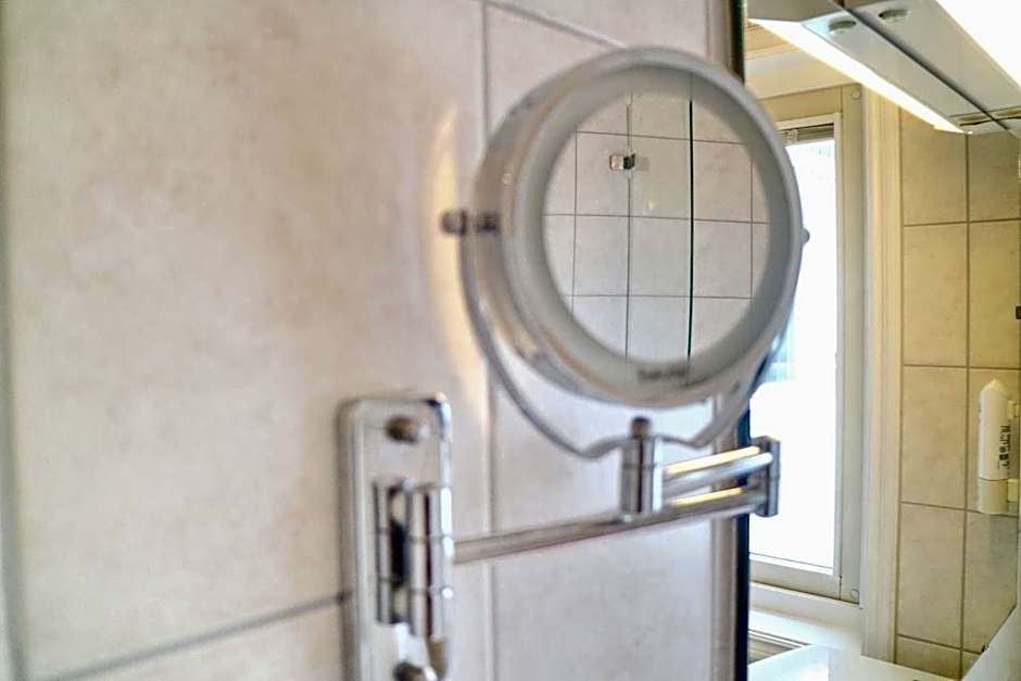 Vänerport Lakefront Hotell