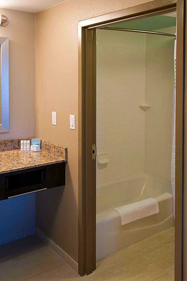 Hampton Inn By Hilton & Suites Gulfport