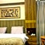 New Museum, Pyramids inn