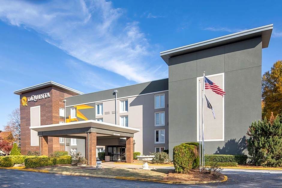 La Quinta Inn & Suites by Wyndham Atlanta Airport