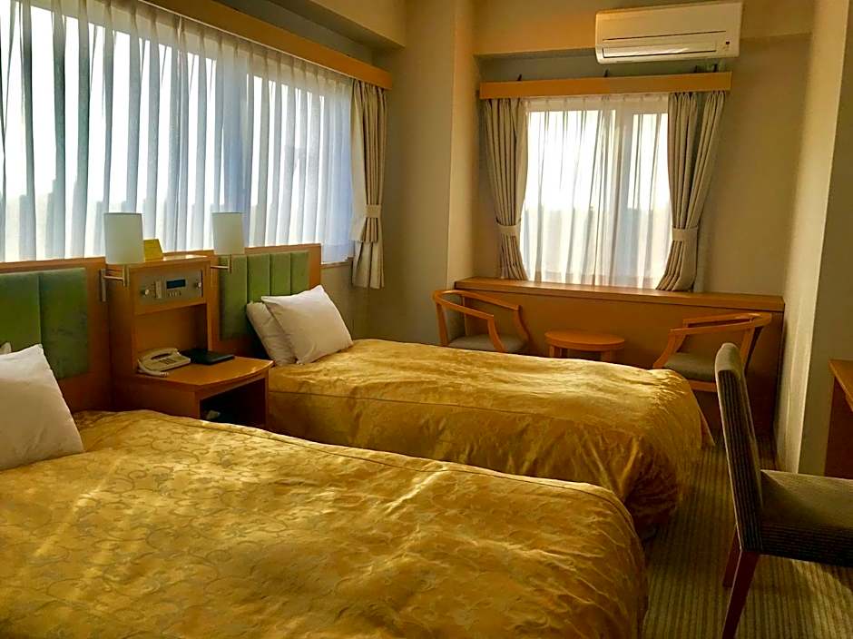 Okazaki New Grand Hotel