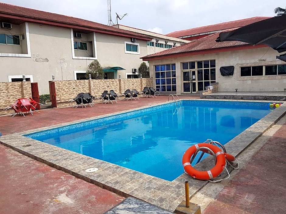 Beverly Heels Hotels