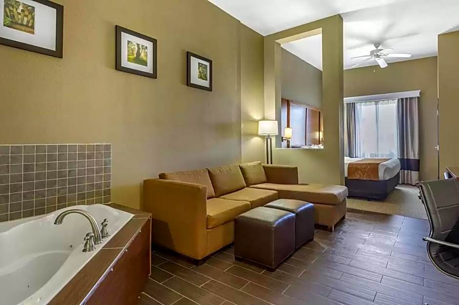 Comfort Suites Batesville
