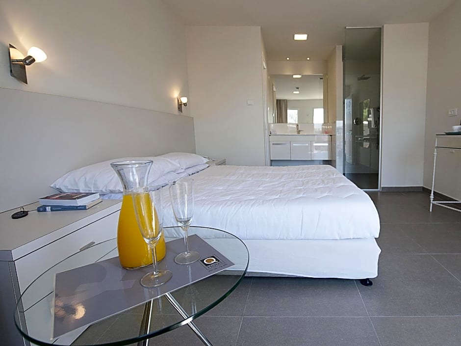 Q Village Hotel - Poleg Beach