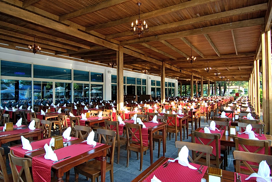 Maya World Hotel Side