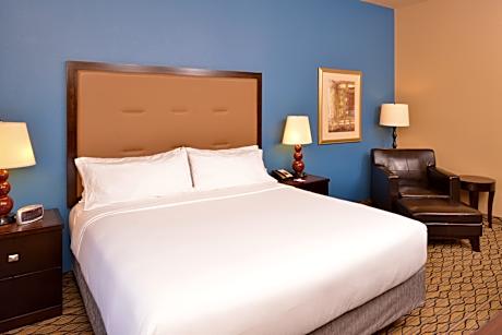 1 King Standard Communications Accessible Tub