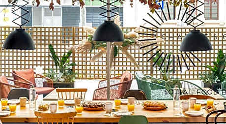 ibis Barcelona Pza Glories 22