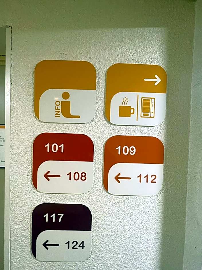 Unisotel Bollène A7 Ex-Hotel F1