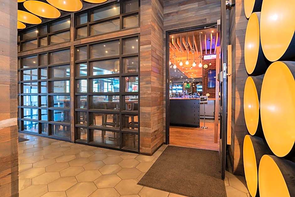 Sandman Hotel Vancouver Downtown