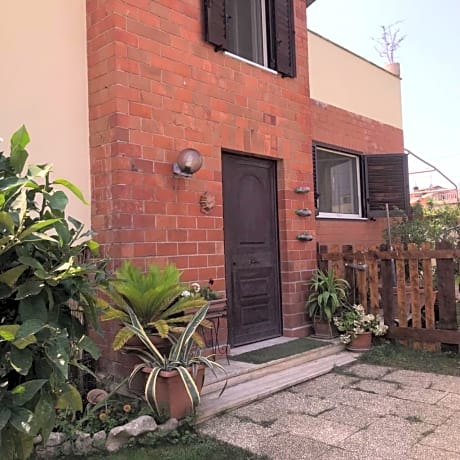 Mirella's House ViaVerona