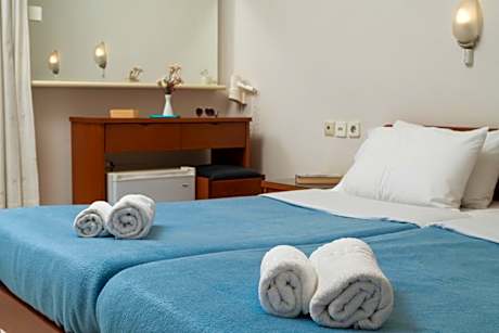 Standard Twin Room with Sea View