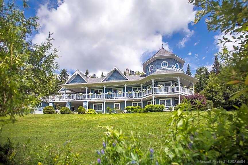 La Maison Bleue du Lac Wallace