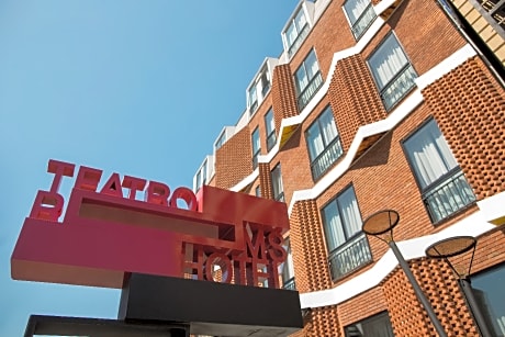 Teatro Rooms Hotel