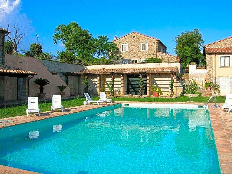 Photo 1 of 34 of Le Murelle Country Resort