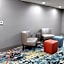 Holiday Inn Express & Suites Shawnee-Kansas City West By IHG