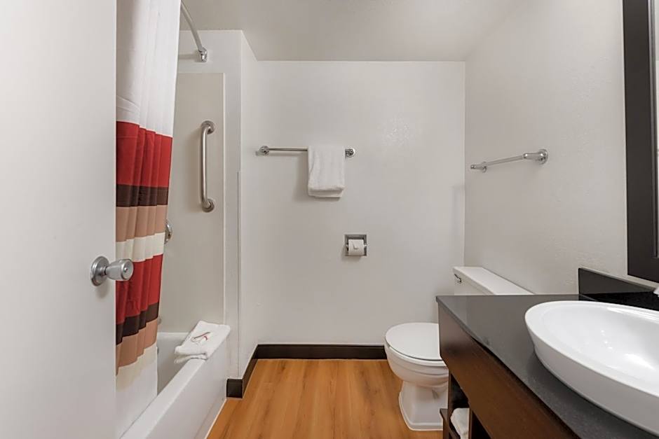 Red Roof PLUS+ Columbus - Worthington