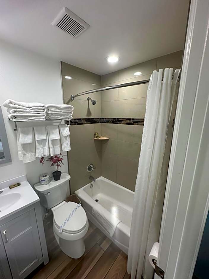 Town and Country Inn