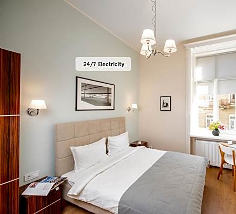 Art Deco Central Rooms