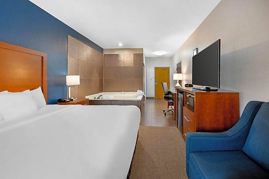 Comfort Inn & Suites North Greenfield