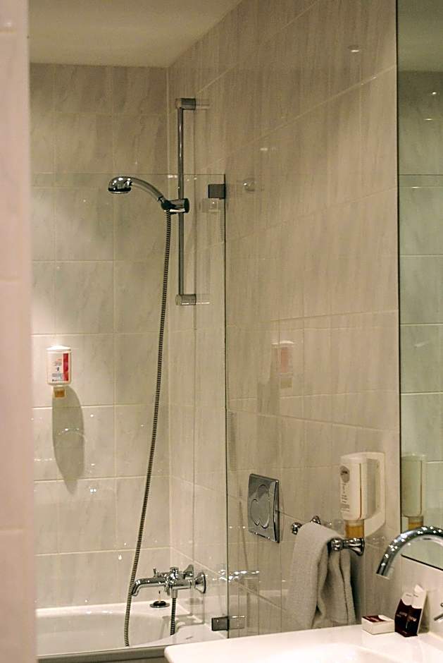 ARVENA Messe Hotel