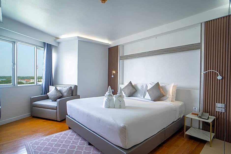 Thongtarin Hotel (SHA Plus)