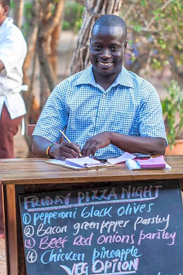 Distant Relatives Ecolodge & Backpackers