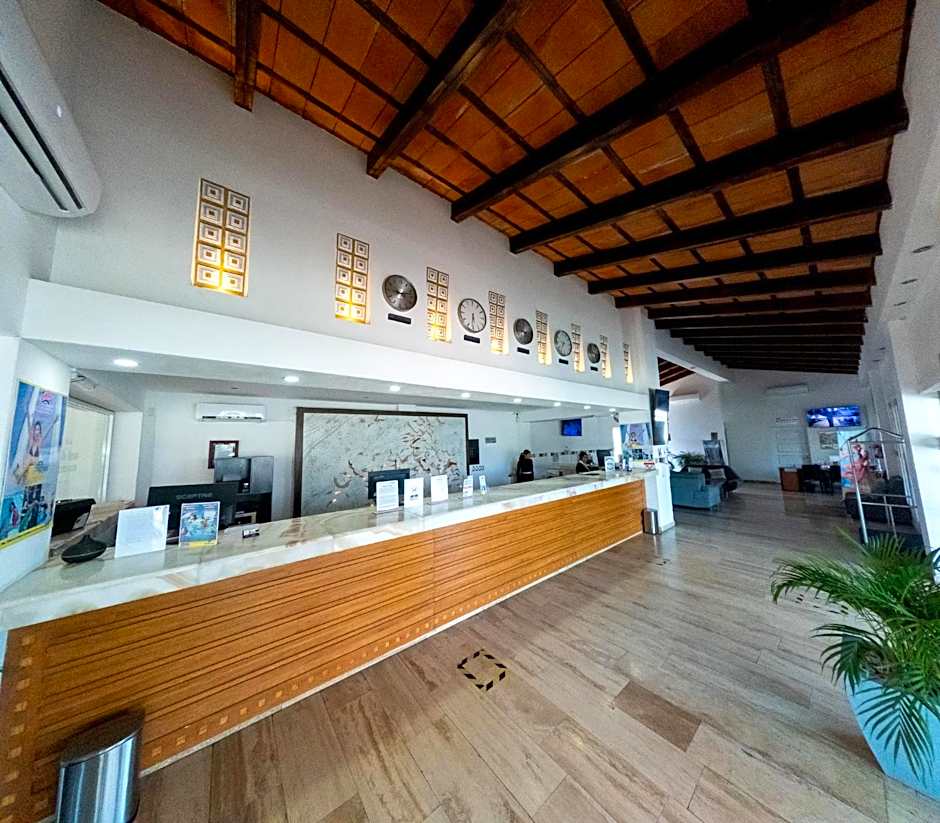 Splash Inn Nuevo Vallarta & Parque Acuatico