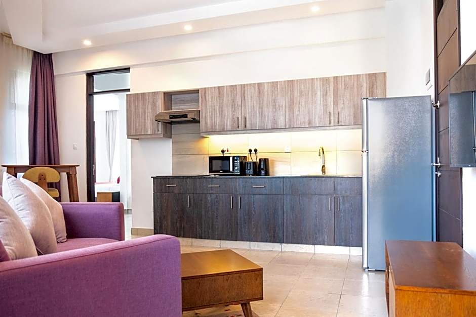 L'Aziz Suites - Near Aga Khan Hospital