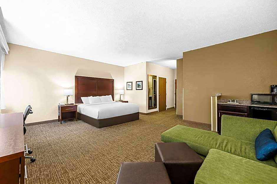 Comfort Inn & Suites Pueblo
