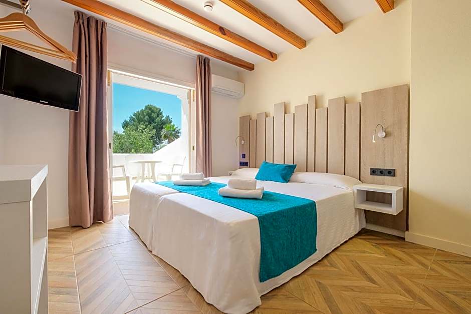 azuLine Apartamentos Can Sanso