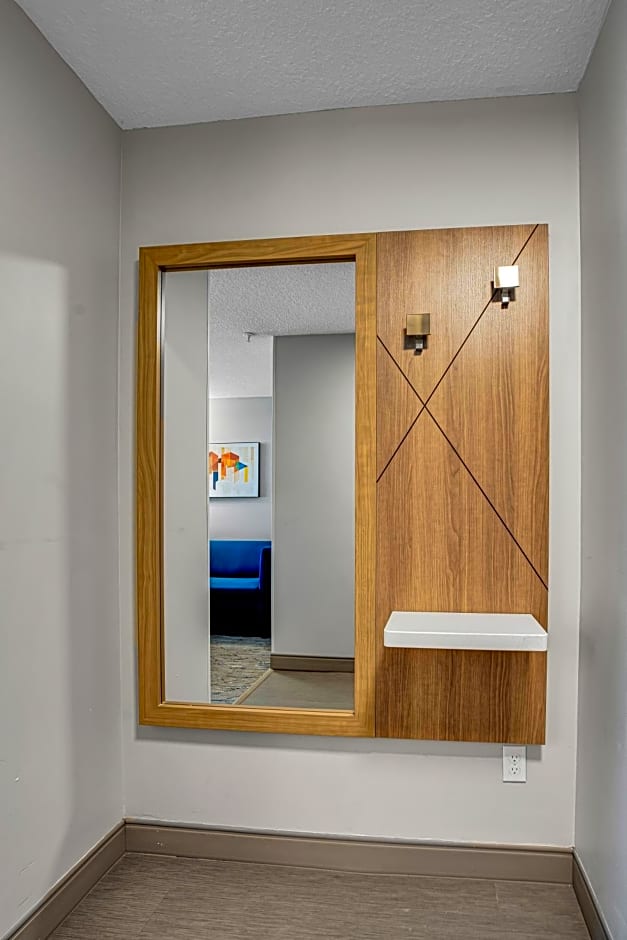Holiday Inn Express Hotel & Suites Portland - Jantzen Beach By IHG