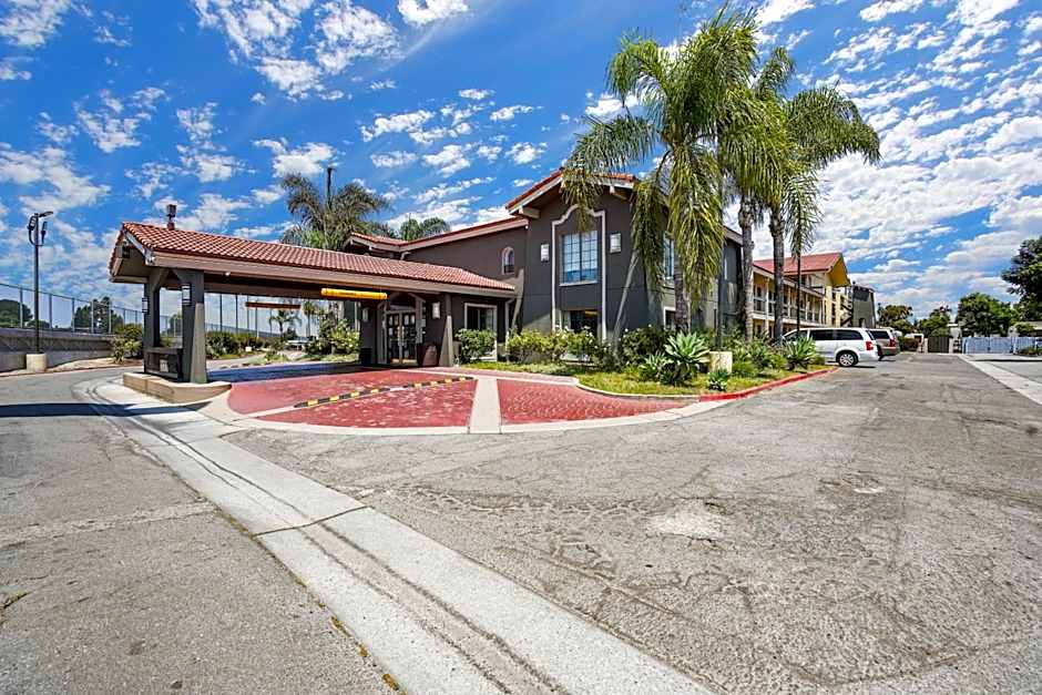 La Quinta Inn by Wyndham Costa Mesa / Newport Beach
