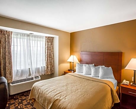 Queen Room - Disability Access/Non-Smoking