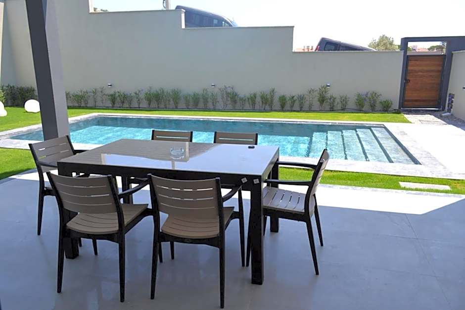 Ayayorgi süper havuzlu yeni