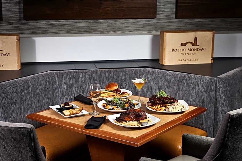 Renaissance Chicago O'Hare Suites Hotel