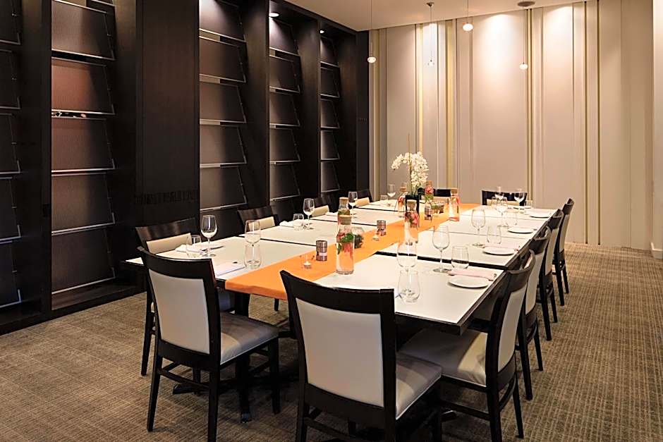 Delta Hotels by Marriott Edmonton South Conference Centre