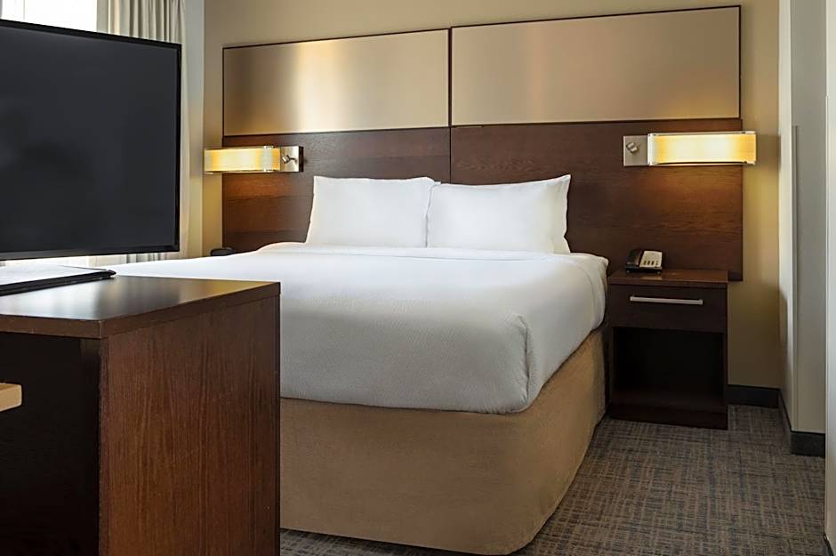 Residence Inn by Marriott Kansas City at the Legends