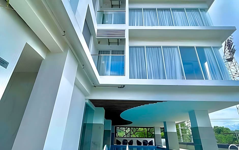 Rogers Hotel Manado