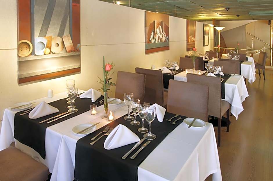 El Conquistador Hotel