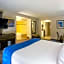 Holiday Inn Express Hotel & Suites Meadowlands Area By IHG