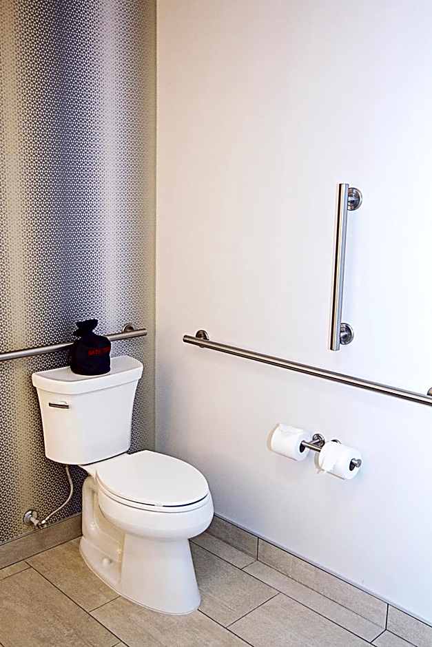 Holiday Inn Express & Suites Greenwood North By IHG