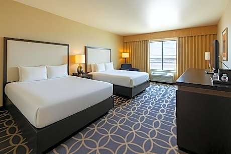 Deluxe Queen Room with Two Queen Beds