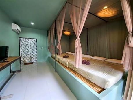 Clay Standard Room with Air-Conditioning