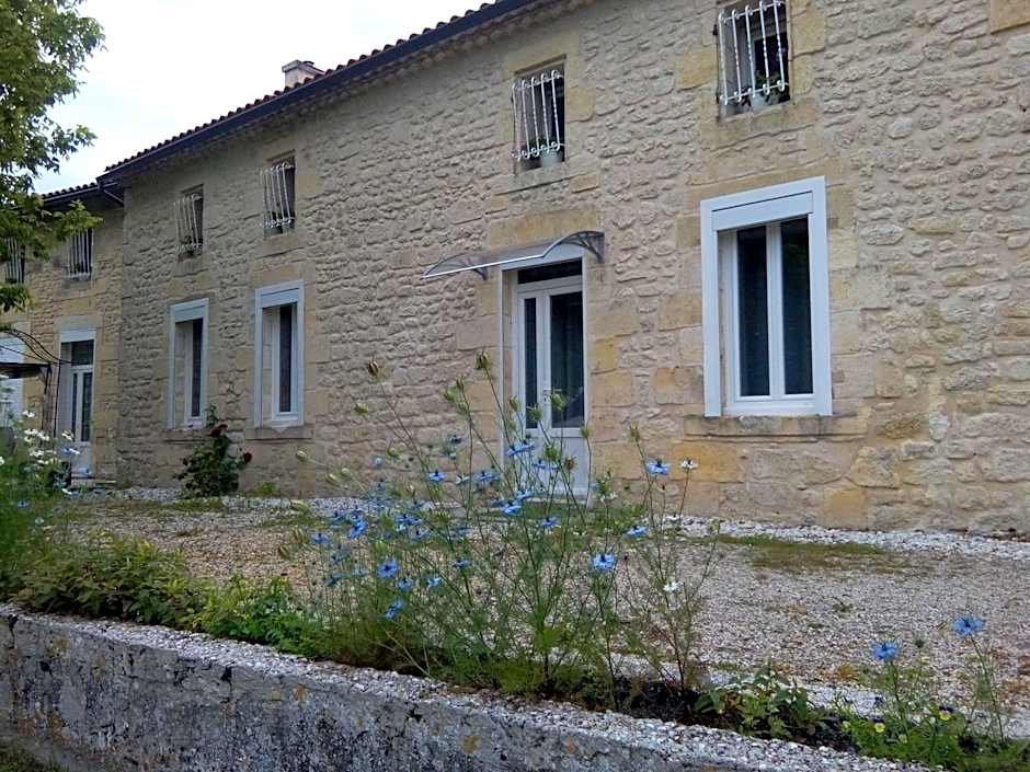 Chambres d'Hôtes Château Pierre de Montignac