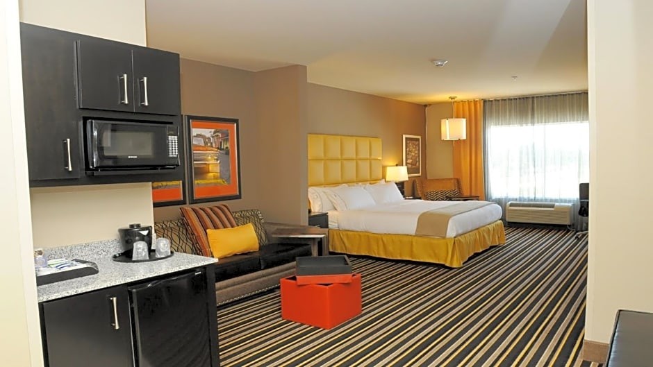 Holiday Inn Express Covington-Madisonville, an IHG Hotel