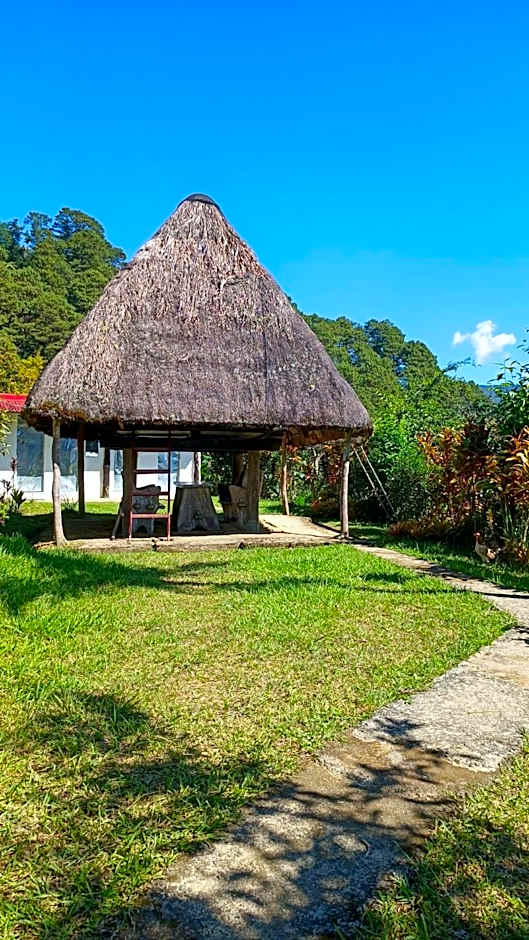 Hiwang Native House Inn & Viewdeck