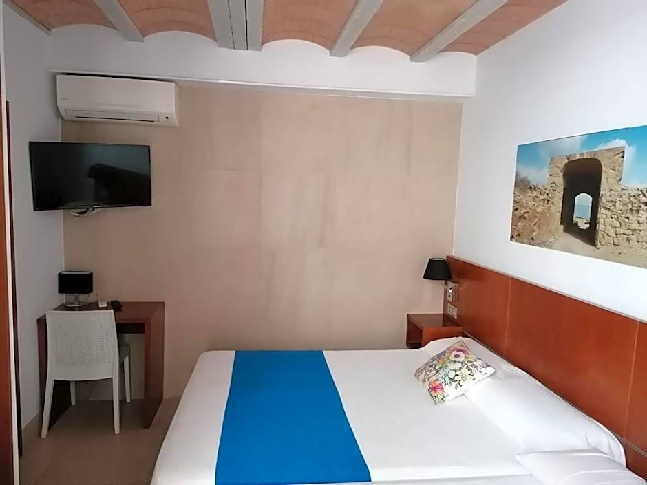 HOTEL ISLA PLANA