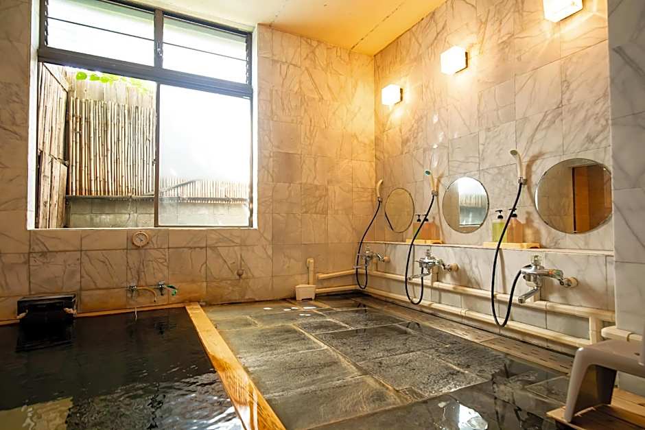 Yudanaka Onsen Shimaya