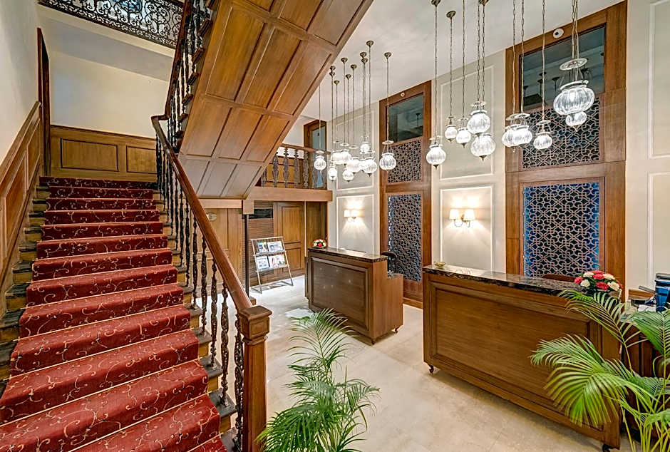 The Astor Hotel Kolkata