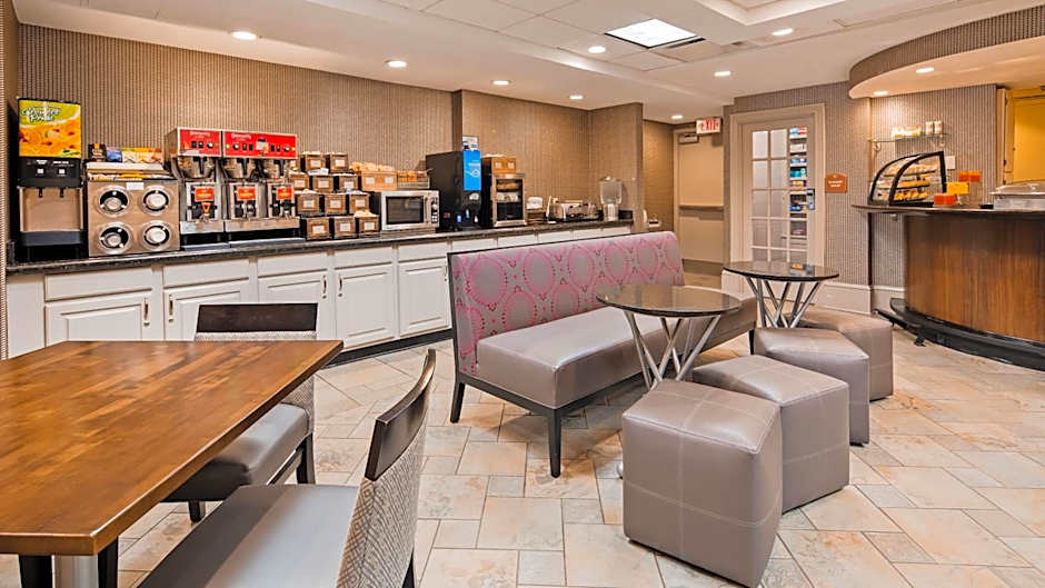 Best Western Plus St. Christopher Hotel